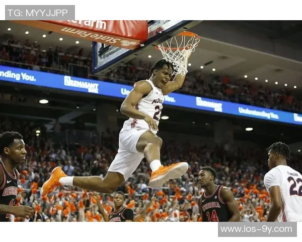 盐贝健人成为荷甲历史首位替补打进10球的球员展现惊人潜力