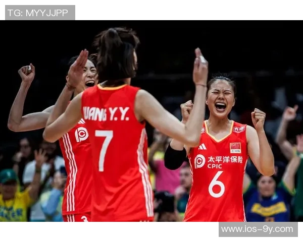 理查兹排球式进攻篮板助古德温压哨三分点燃全场激情