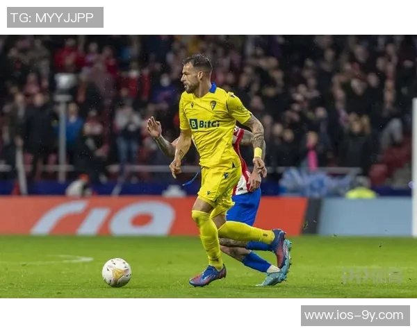 皇马与巴萨均关注墨西哥新星莫拉签约讨论尚早